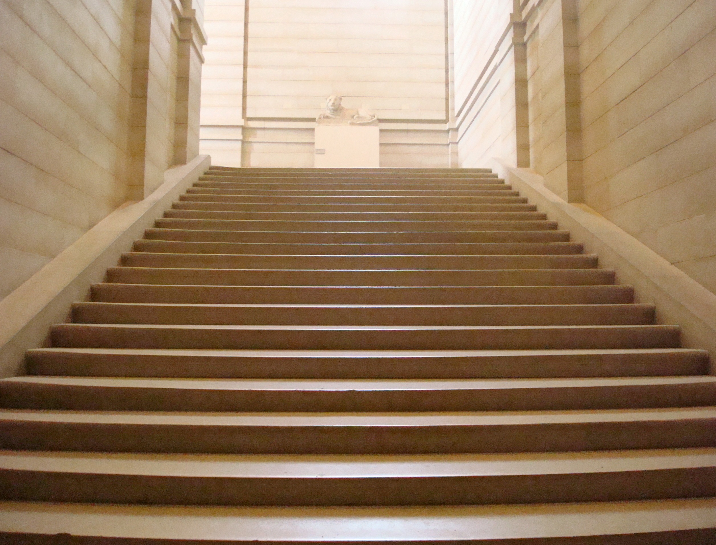 Paris-Louvre-marble-stairs.jpg